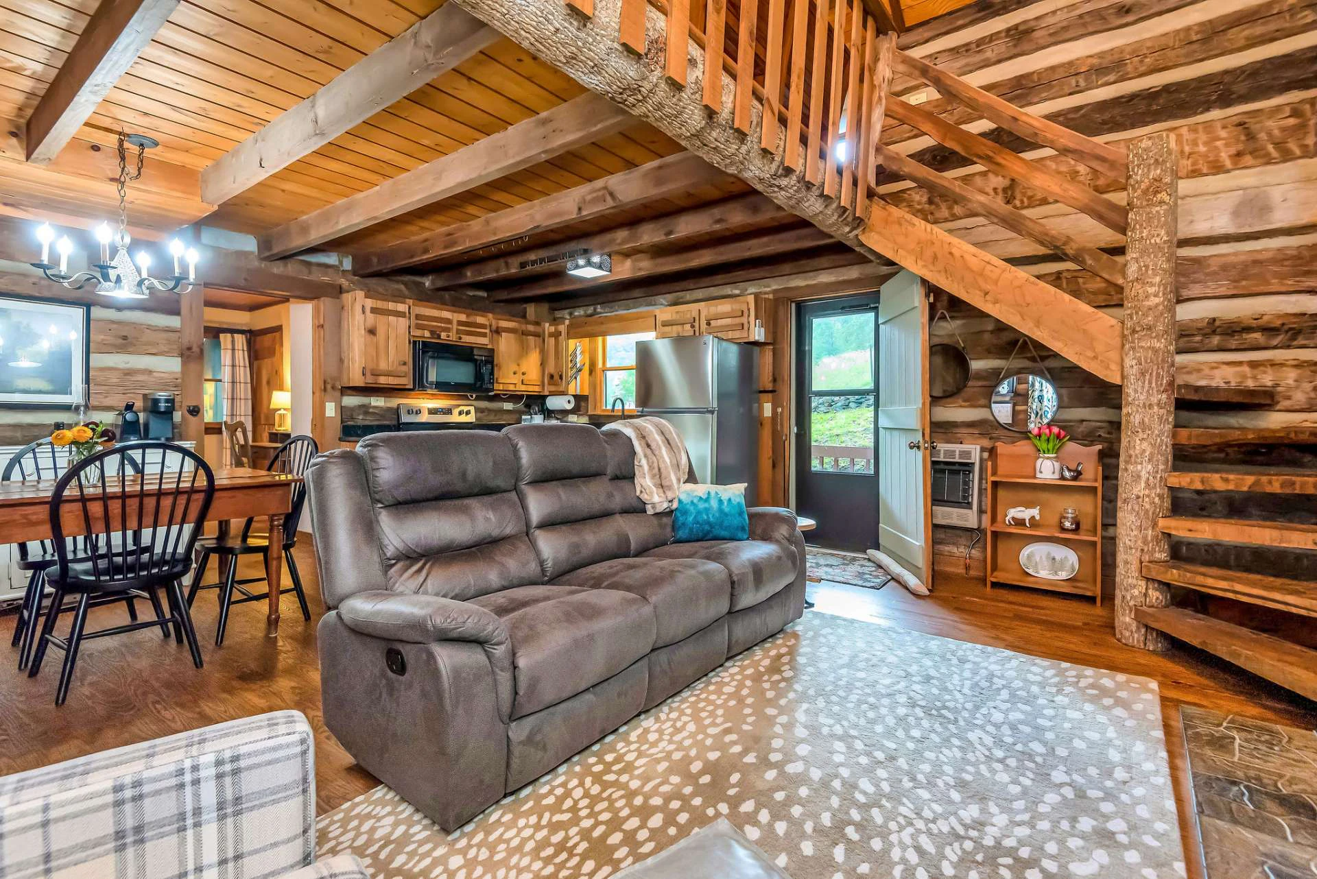 Image number 10 for the current listing